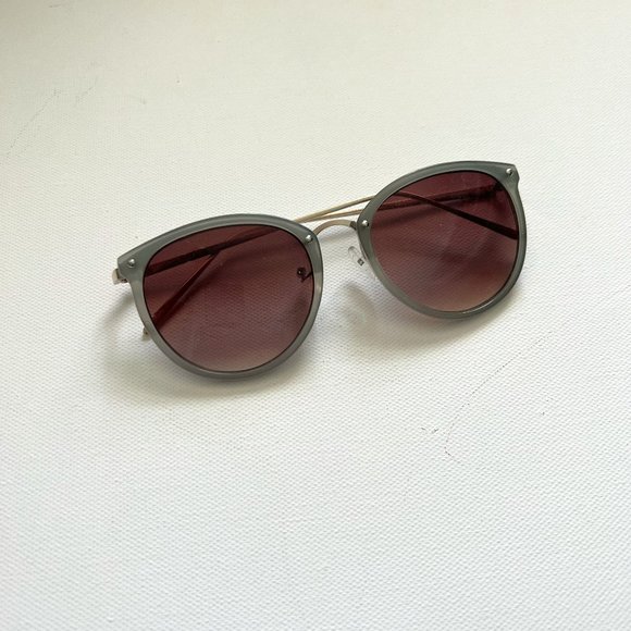 Metallic Arm Round Sunglasses - Picture 1 of 4